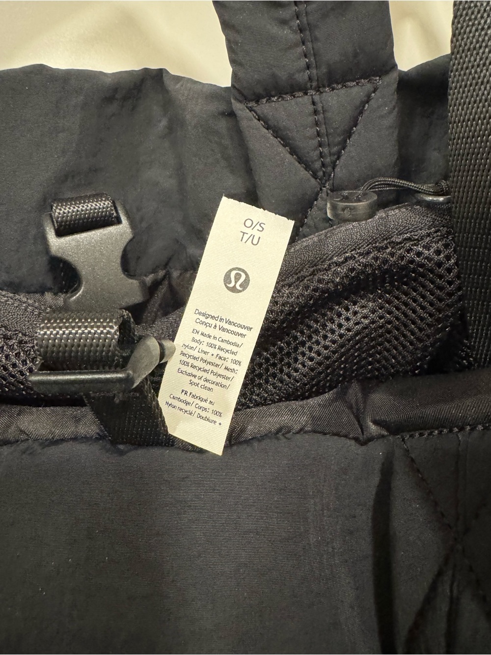 Lululemon On My Level Tote Bag 20L Black/Gold Crossbody Travel Gym Work Bag - Picture 4 of 8